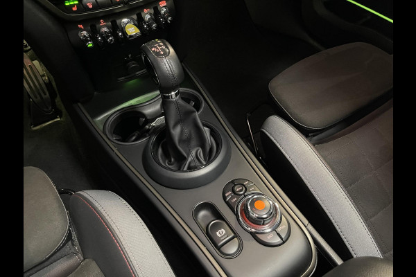 MINI Countryman 1.5 Cooper S E ALL4 Salt John Cooper Works 19"/Panoramadak/JCW sportstoelen + stoelverwarming/Harman Kardon/Keyless/Apple Carplay & Android Auto/Camera