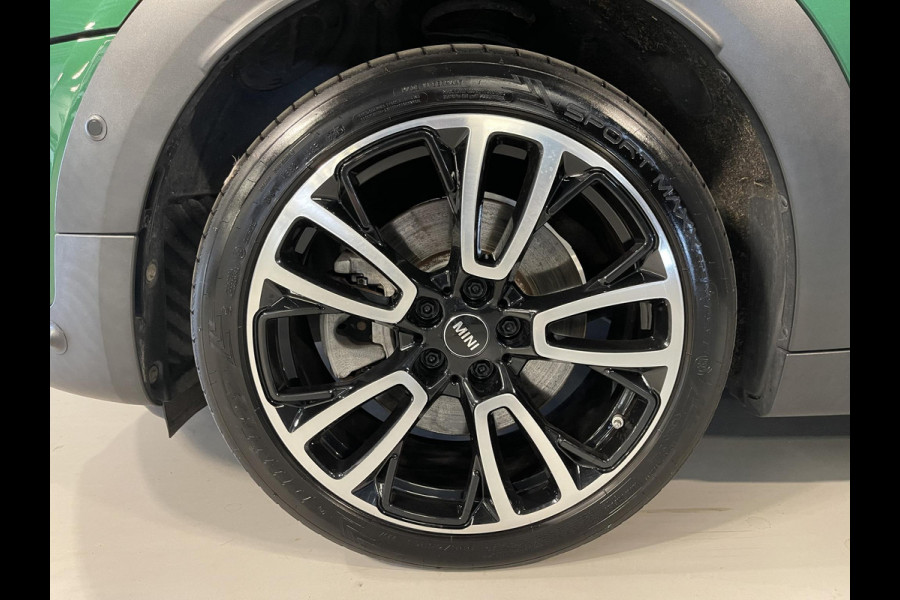 MINI Countryman 1.5 Cooper S E ALL4 Salt John Cooper Works 19"/Panoramadak/JCW sportstoelen + stoelverwarming/Harman Kardon/Keyless/Apple Carplay & Android Auto/Camera