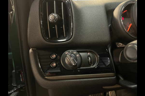 MINI Countryman 1.5 Cooper S E ALL4 Salt John Cooper Works 19"/Panoramadak/JCW sportstoelen + stoelverwarming/Harman Kardon/Keyless/Apple Carplay & Android Auto/Camera