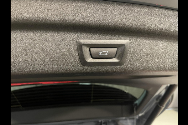 BMW 2 Serie Active Tourer 225e xDrive Luxury Line 17"/Leder + memory/Panoramadak/Stoelmassage/Harman Kardon/Camera/Head-up/Dodehoek/Apple Carplay & Android Auto