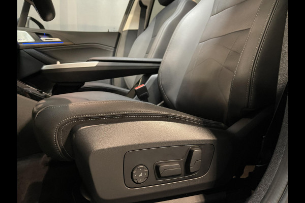 BMW 2 Serie Active Tourer 225e xDrive Luxury Line 17"/Leder + memory/Panoramadak/Stoelmassage/Harman Kardon/Camera/Head-up/Dodehoek/Apple Carplay & Android Auto