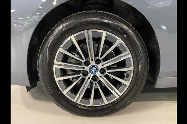 BMW 2 Serie Active Tourer 225e xDrive Luxury Line 17"/Leder + memory/Panoramadak/Stoelmassage/Harman Kardon/Camera/Head-up/Dodehoek/Apple Carplay & Android Auto