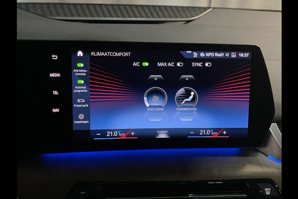 BMW 2 Serie Active Tourer 225e xDrive Luxury Line 17"/Leder + memory/Panoramadak/Stoelmassage/Harman Kardon/Camera/Head-up/Dodehoek/Apple Carplay & Android Auto