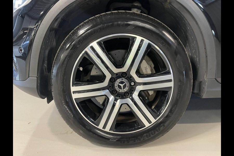 Mercedes-Benz GLC 300e 4MATIC 19"/Trekhaak/Dodehoek/Rijstrooksensor/Sfeerverlichting/Apple Carplay & Android Auto/Stoelverwarming/Elektrische klep