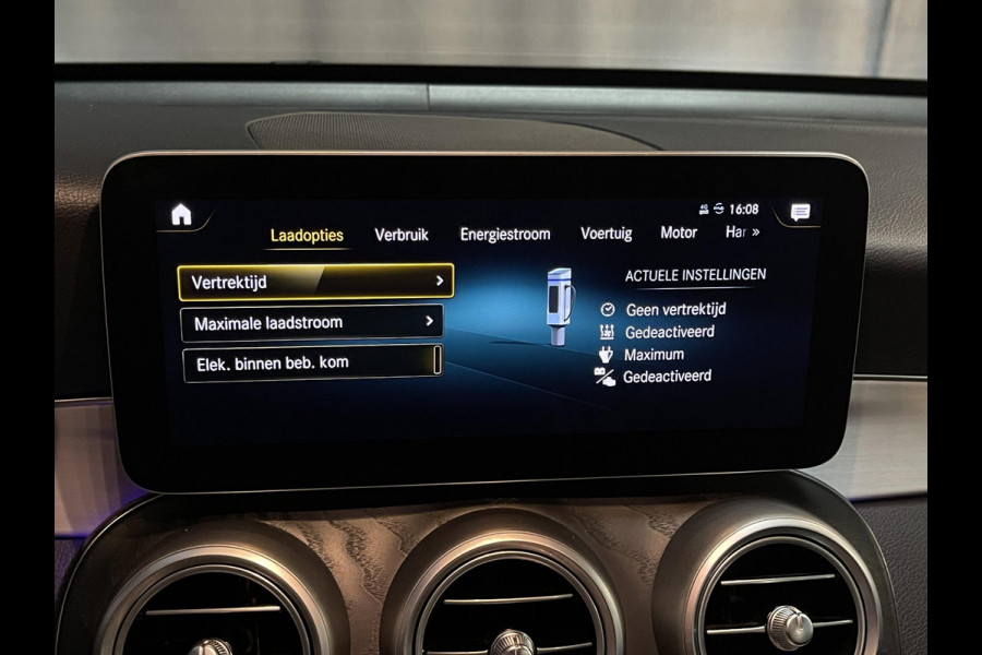 Mercedes-Benz GLC 300e 4MATIC 19"/Trekhaak/Dodehoek/Rijstrooksensor/Sfeerverlichting/Apple Carplay & Android Auto/Stoelverwarming/Elektrische klep