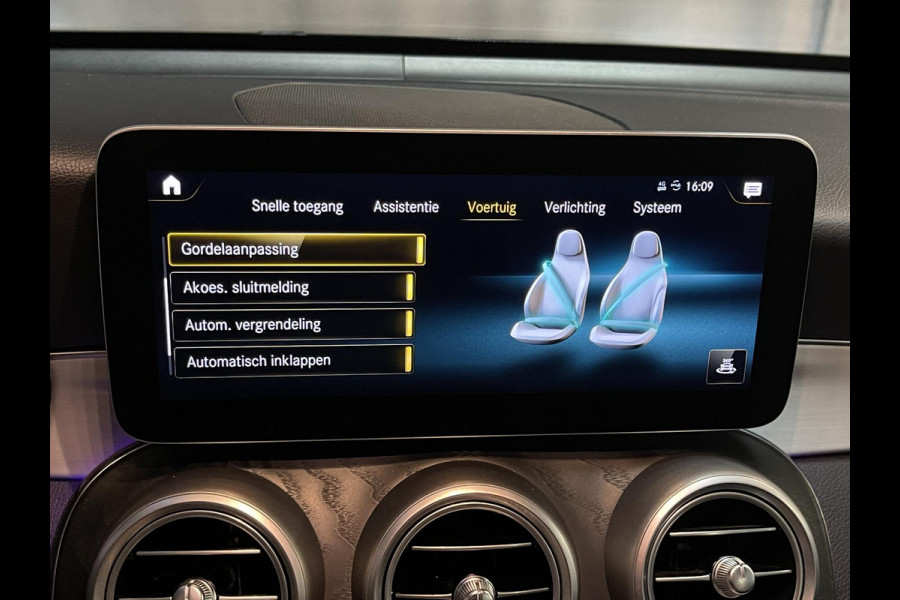 Mercedes-Benz GLC 300e 4MATIC 19"/Trekhaak/Dodehoek/Rijstrooksensor/Sfeerverlichting/Apple Carplay & Android Auto/Stoelverwarming/Elektrische klep