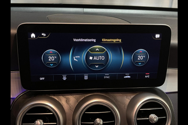 Mercedes-Benz GLC 300e 4MATIC 19"/Trekhaak/Dodehoek/Rijstrooksensor/Sfeerverlichting/Apple Carplay & Android Auto/Stoelverwarming/Elektrische klep
