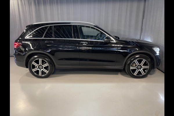 Mercedes-Benz GLC 300e 4MATIC 19"/Trekhaak/Dodehoek/Rijstrooksensor/Sfeerverlichting/Apple Carplay & Android Auto/Stoelverwarming/Elektrische klep