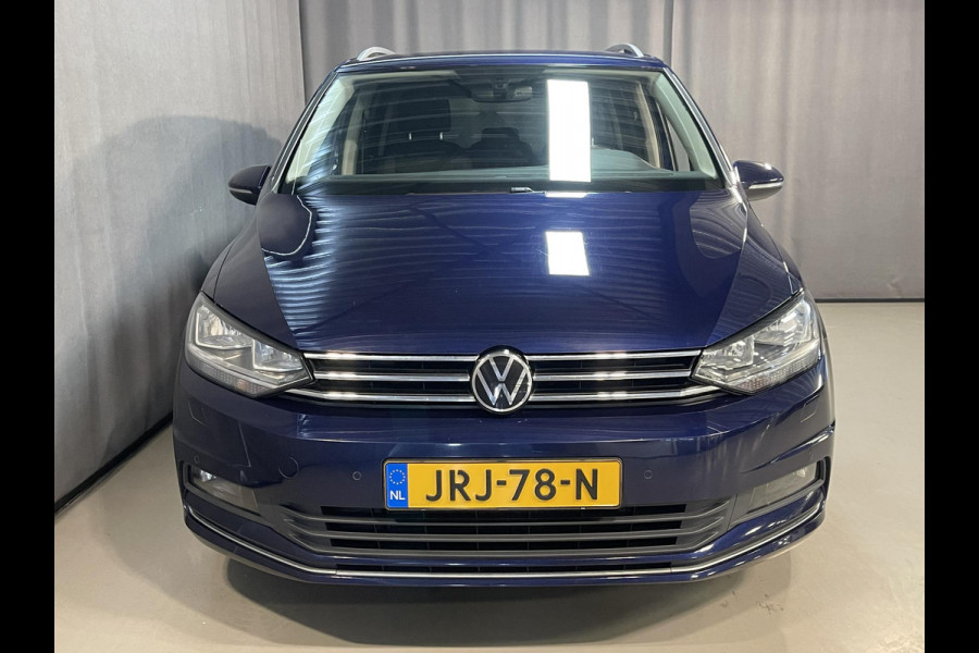 Volkswagen Touran 1.5 TSI Highline 7p 16"/Stoel + stuurverwarming + massage/Keyless/Elektrische klep/PDC v+a/Apple Carplay & Android Auto