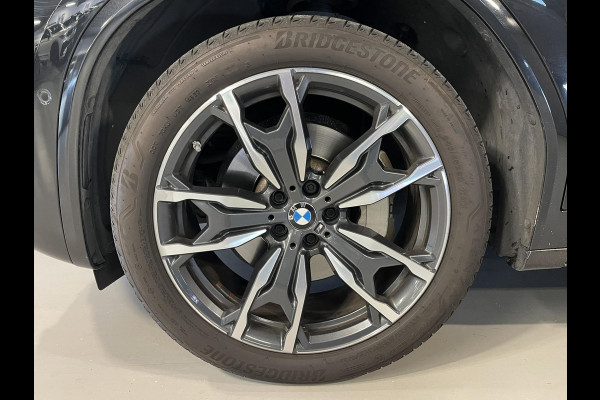 BMW X3 xDrive30e High Executive M Sport 20"/Panoramadak/Leder + memory/360 camera/Harman Kardon/Keyless/Dodehoek/Head-up/Adaptief onderstel + Sport steering/Stoelverwarming/Alarm