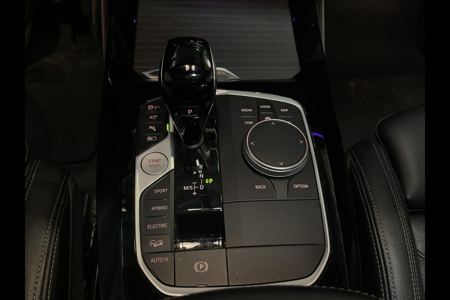 BMW X3 xDrive30e High Executive M Sport 20"/Panoramadak/Leder + memory/360 camera/Harman Kardon/Keyless/Dodehoek/Head-up/Adaptief onderstel + Sport steering/Stoelverwarming/Alarm