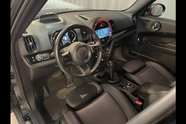 MINI Countryman 1.5 Cooper S E ALL4 18"/Adaptieve cruise/Sportstoel + memory/Stoel + voorruitverwarming/Head-up/Keyless/Camera