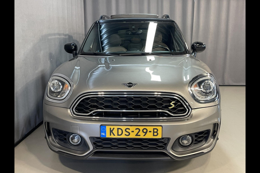 MINI Countryman 1.5 Cooper S E ALL4 John Cooper Works 18"/Panoramadak/Adaptieve cruise/Leder + memory + stoelverwarming/Harman Kardon/Keyless/Elektrische klep/Head-up/Camera