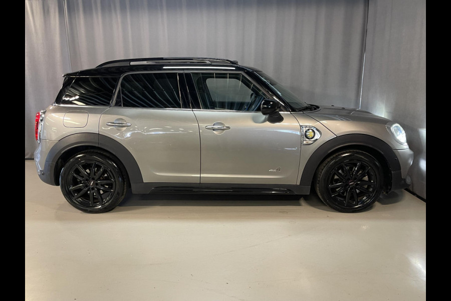 MINI Countryman 1.5 Cooper S E ALL4 John Cooper Works 18"/Panoramadak/Adaptieve cruise/Leder + memory + stoelverwarming/Harman Kardon/Keyless/Elektrische klep/Head-up/Camera