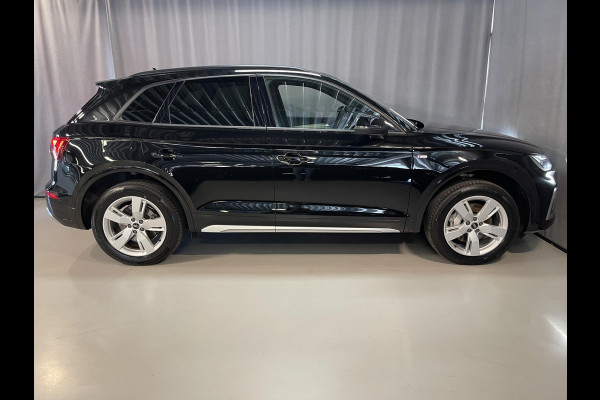 Audi Q5 55 TFSI e S edition Competition 19"/Sportstoelen/Stoelverwarming/Adaptieve cruise/Dodehoek/Camera/Apple Carplay & Android Auto