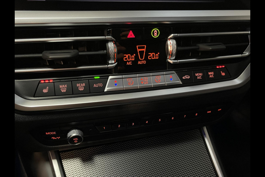 BMW 3 Serie Touring 330i M Sport 18"/Panoramadak/Laser LED/Harman Kardon/Dodehoek/Adaptieve cruise/Keyless/Stoelverwarming