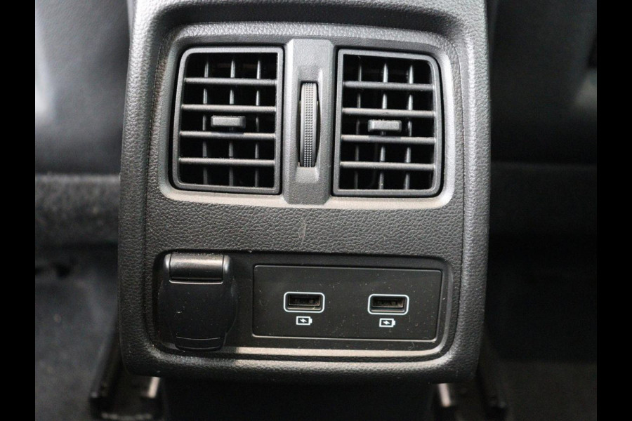 Renault Captur 1.6 E-Tech Plug-in Hybrid 160 Intens | SOH 87,8% | Carplay | Keyless | Half Leder | Bluetooth | Parkeerhulp | 18" | Full LED | Climate control | Cruise control | Getint glas | PHEV