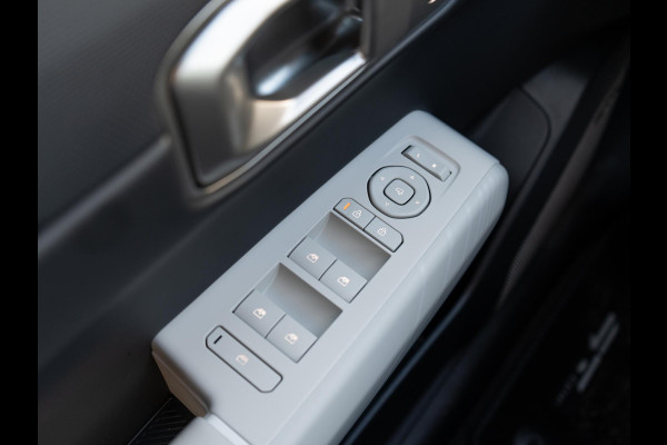 Kia EV4 GT-Line 81.4 kWh | Staat al in bestelling | Schuifkanteldak | Stoel en stuurverwarming | Elektrische achterklep | Panorama | LMV | Speciale kleur