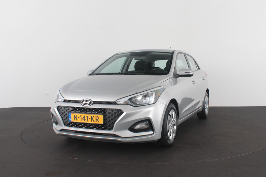 Hyundai i20 1.2 HP > All seeason banden/12 maand BOVAG garantie....