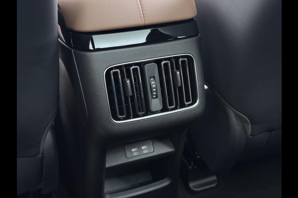 BYD SEAL U 1.5 DM-i FWD Boost NIEUWE AUTO UIT VOORRAAD LEVERBAAR | 6 JAAR GARANTIE T/M 02-2032 | ALL-IN PRIJS | BTW VERREKENBAAR | FULL OPTION | PANODAK | ELEKTRISCHE STOELEN | ELEKTRISCHE ACHTERKLEP |