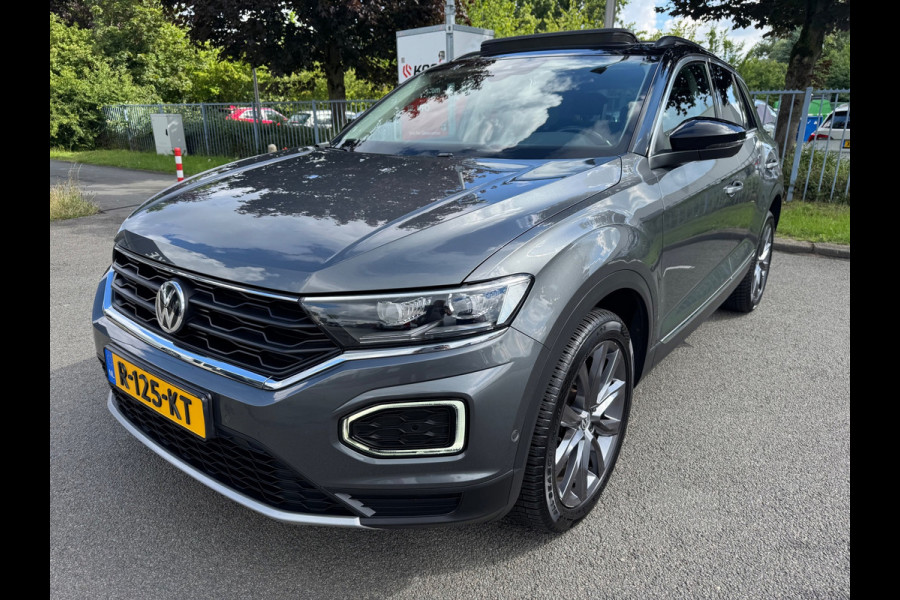Volkswagen T-Roc 1.0 TSI Style Panorama Virtual Stuurverw. Camera Led