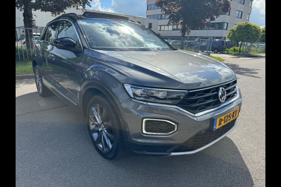 Volkswagen T-Roc 1.0 TSI Style Panorama Virtual Stuurverw. Camera Led
