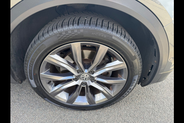 Volkswagen T-Roc 1.0 TSI Style Panorama Virtual Stuurverw. Camera Led