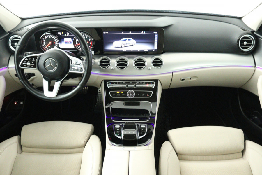 Mercedes-Benz E-Klasse 200 Business Solution (TREKHAAK, STOELVERWARMING, SFEERVERLICHTING, ELEKTR STOELEN, CAMERA)
