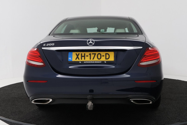 Mercedes-Benz E-Klasse 200 Business Solution (TREKHAAK, STOELVERWARMING, SFEERVERLICHTING, ELEKTR STOELEN, CAMERA)