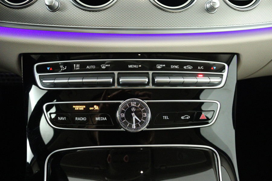 Mercedes-Benz E-Klasse 200 Business Solution (TREKHAAK, STOELVERWARMING, SFEERVERLICHTING, ELEKTR STOELEN, CAMERA)