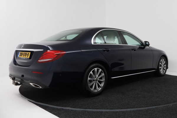 Mercedes-Benz E-Klasse 200 Business Solution (TREKHAAK, STOELVERWARMING, SFEERVERLICHTING, ELEKTR STOELEN, CAMERA)