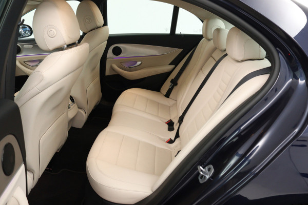 Mercedes-Benz E-Klasse 200 Business Solution (TREKHAAK, STOELVERWARMING, SFEERVERLICHTING, ELEKTR STOELEN, CAMERA)