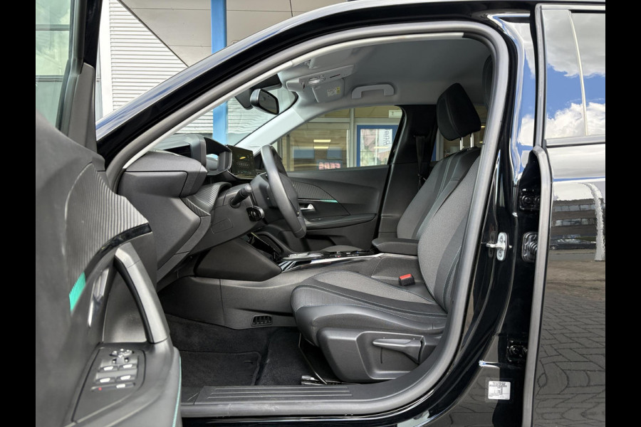 Peugeot e-2008 EV Allure Pack 50 kWh | 93,9% SOH | Navi | Achteruitrijcamera | Cruise Control | Climate Control |