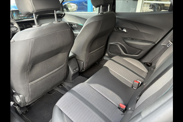 Peugeot e-2008 EV Allure Pack 50 kWh | 93,9% SOH | Navi | Achteruitrijcamera | Cruise Control | Climate Control |
