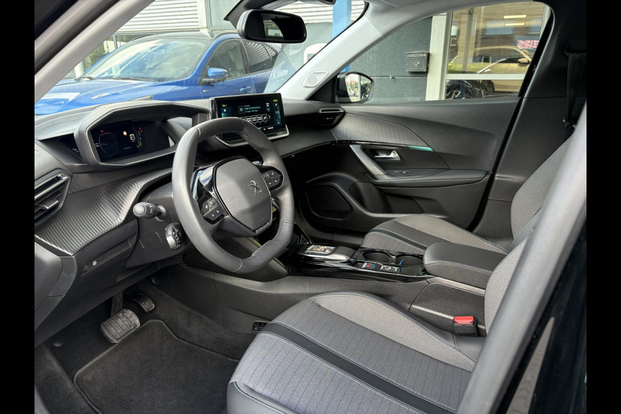Peugeot e-2008 EV Allure Pack 50 kWh | 93,9% SOH | Navi | Achteruitrijcamera | Cruise Control | Climate Control |