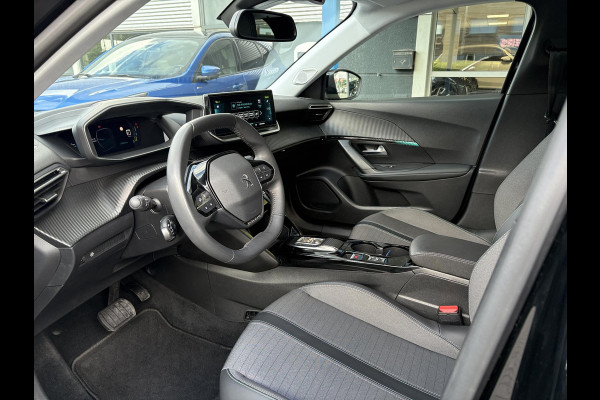 Peugeot e-2008 EV Allure Pack 50 kWh | 93,9% SOH | Navi | Achteruitrijcamera | Cruise Control | Climate Control |