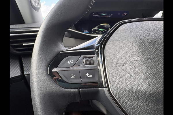 Peugeot e-2008 EV Allure Pack 50 kWh | 93,9% SOH | Navi | Achteruitrijcamera | Cruise Control | Climate Control |
