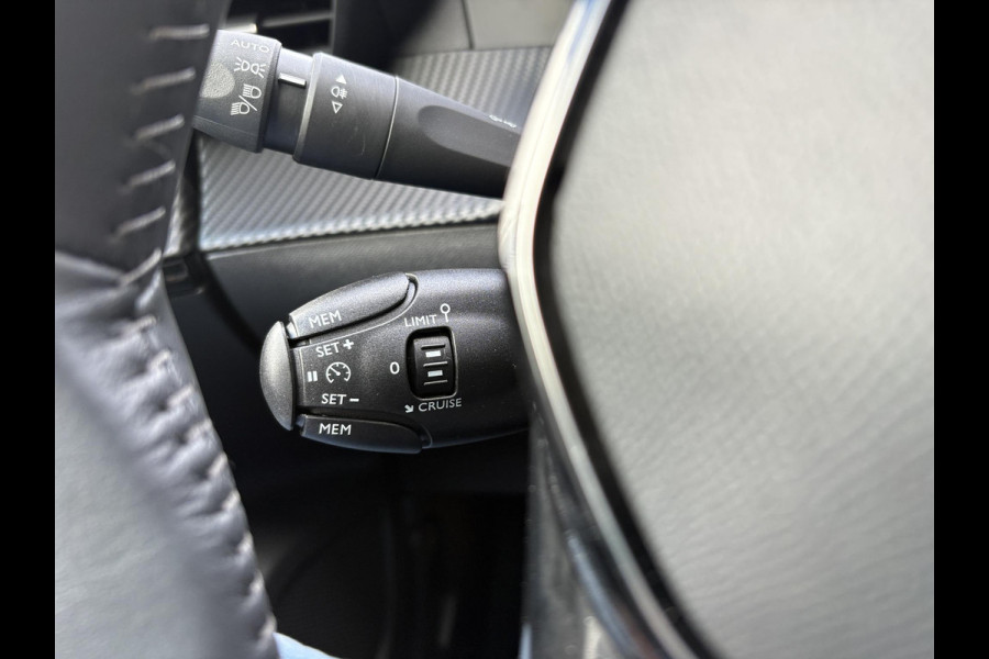 Peugeot e-2008 EV Allure Pack 50 kWh | 93,9% SOH | Navi | Achteruitrijcamera | Cruise Control | Climate Control |