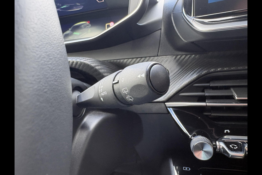 Peugeot e-2008 EV Allure Pack 50 kWh | 93,9% SOH | Navi | Achteruitrijcamera | Cruise Control | Climate Control |