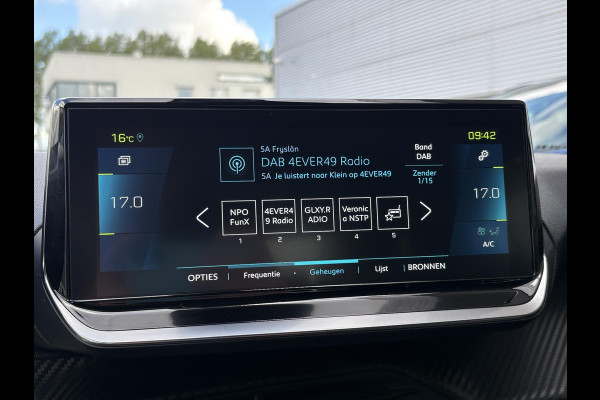 Peugeot e-2008 EV Allure Pack 50 kWh | 93,9% SOH | Navi | Achteruitrijcamera | Cruise Control | Climate Control |