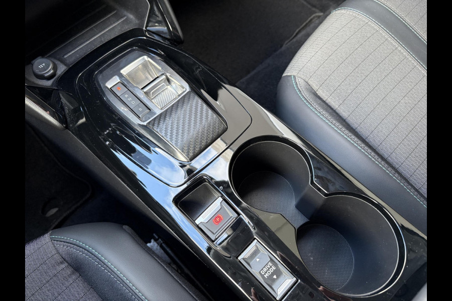 Peugeot e-2008 EV Allure Pack 50 kWh | 93,9% SOH | Navi | Achteruitrijcamera | Cruise Control | Climate Control |