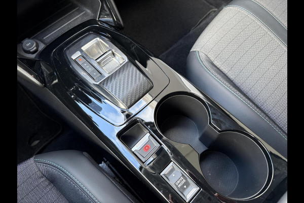 Peugeot e-2008 EV Allure Pack 50 kWh | 93,9% SOH | Navi | Achteruitrijcamera | Cruise Control | Climate Control |