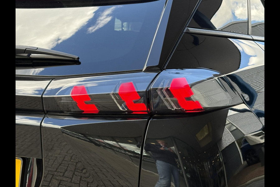 Peugeot e-2008 EV Allure Pack 50 kWh | 93,9% SOH | Navi | Achteruitrijcamera | Cruise Control | Climate Control |