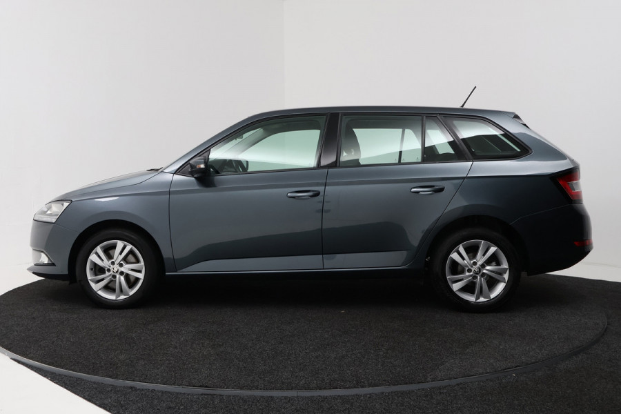 Škoda Fabia 1.0 TSI Sport business (TREKHAAK, CAMERA, STOELVERWARMING, CRUISE CONTROL, PARKEERSENSOREN)
