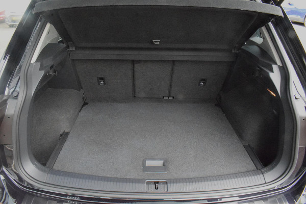 Volkswagen Tiguan 2.0 TSI 4Motion Highline | Trekhaak | Apple CarPlay | Camera | Stoelverwarming