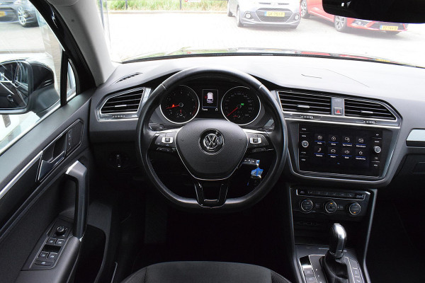 Volkswagen Tiguan 2.0 TSI 4Motion Highline | Trekhaak | Apple CarPlay | Camera | Stoelverwarming