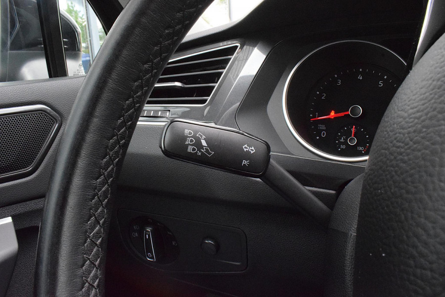 Volkswagen Tiguan 2.0 TSI 4Motion Highline | Trekhaak | Apple CarPlay | Camera | Stoelverwarming