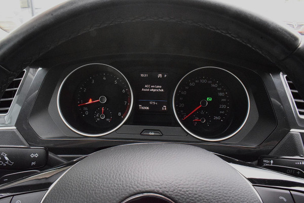 Volkswagen Tiguan 2.0 TSI 4Motion Highline | Trekhaak | Apple CarPlay | Camera | Stoelverwarming