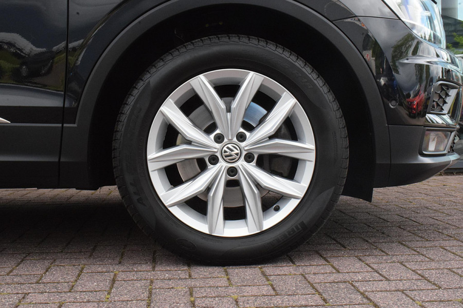 Volkswagen Tiguan 2.0 TSI 4Motion Highline | Trekhaak | Apple CarPlay | Camera | Stoelverwarming