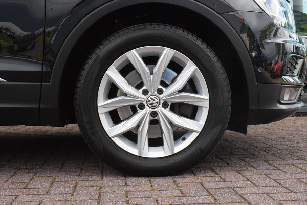 Volkswagen Tiguan 2.0 TSI 4Motion Highline | Trekhaak | Apple CarPlay | Camera | Stoelverwarming